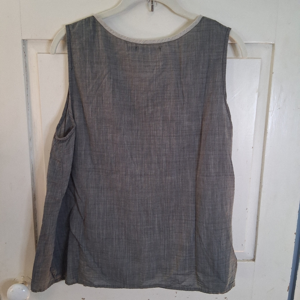 Gudrun Sjoden Gray Sleeveless Organic Cotton Top with Floral Embroidery - Picture 11 of 11